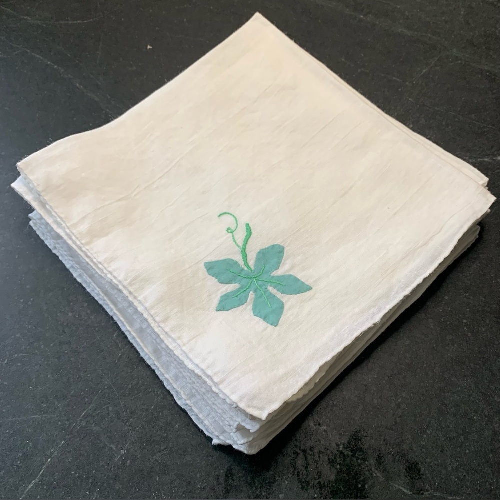 VINTAGE | Set of 8 | Embroidered Leaf